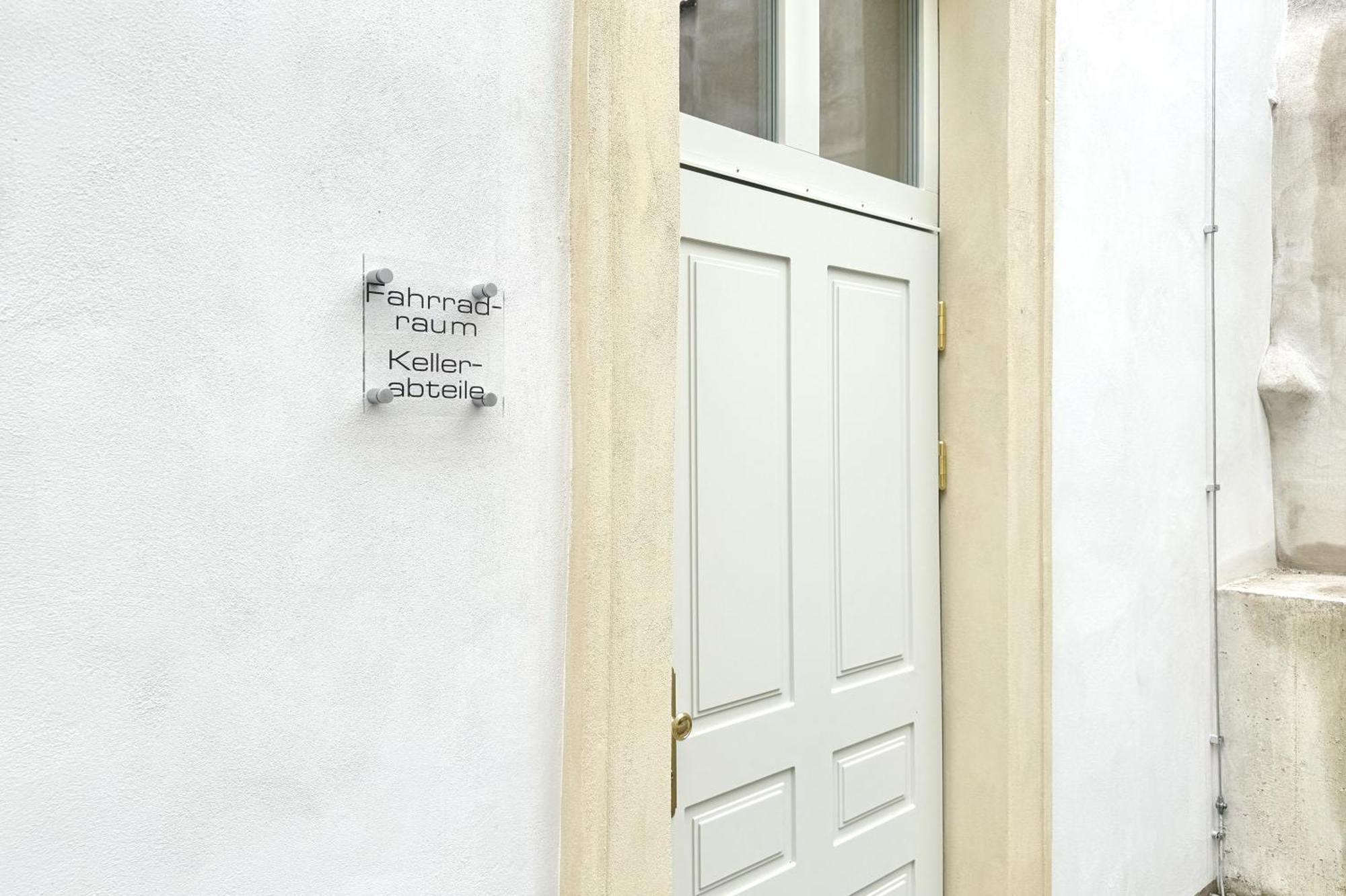 Modernes Studio Beim Domplatz Βίνερ Νόιστατ Εξωτερικό φωτογραφία
